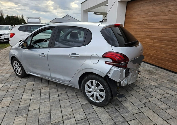 Peugeot 208 cena 19900 przebieg: 103000, rok produkcji 2015 z Września małe 106